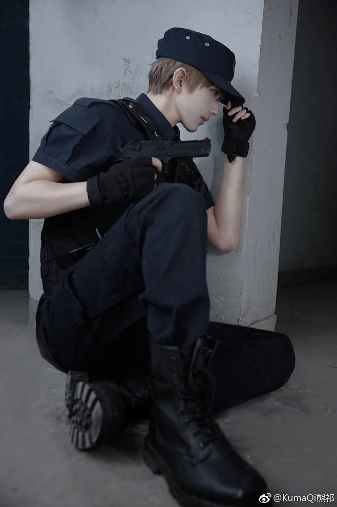 com 不听话的骆一锅采集到cosplay 盗墓笔记,张起灵,cos,coser熊祁