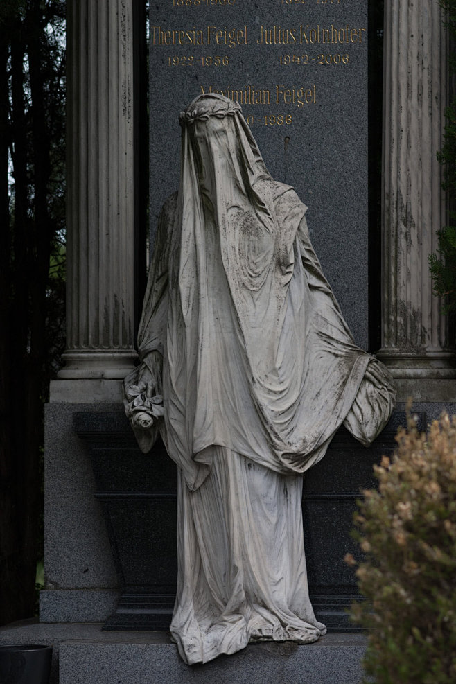 圣母 雕塑