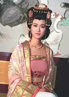 com 童爱玲  1994年《唐太宗李世民》 9 青陵墨余采集到【手约轻绡】