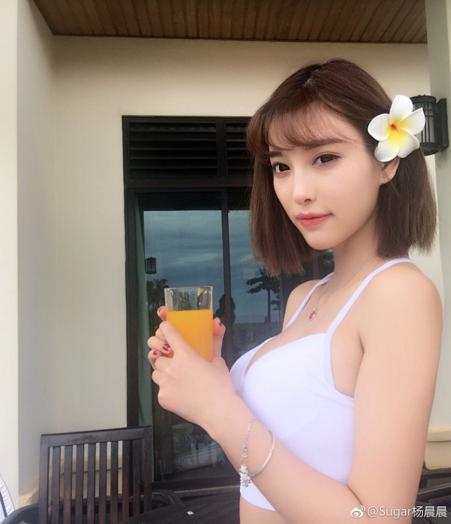 恋歌采集到杨晨晨