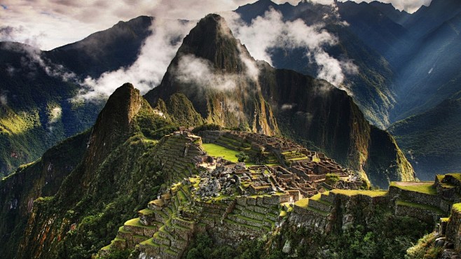 秘鲁印加马丘比丘古城风景高清电脑桌面壁纸
