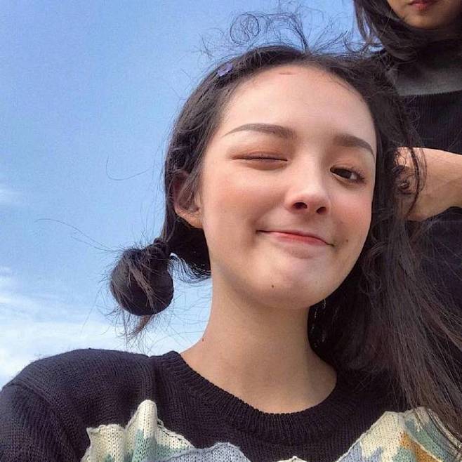 头像女