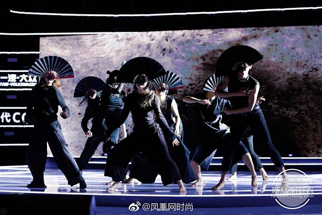 凤凰时尚网 北京现代舞团