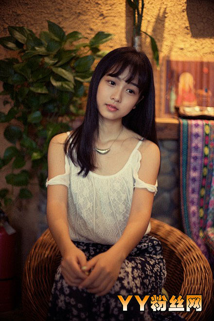 浙大军训女神蔡卓音