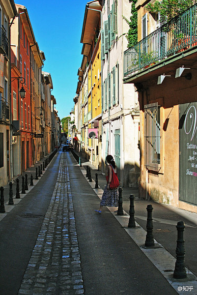 知乎:【独自去欧洲旅行安全手册】长期旅行欧