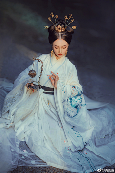 提醒我画画~采集到服化道