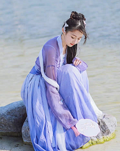 紫衣美女1