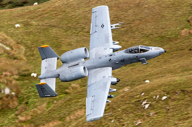 a10 fighter pilot outfit a-10 thunderbolt1喜欢a10攻击机美国反