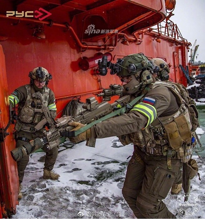 车臣特种部队冬季作战训练画风强悍 : 俄罗斯车臣"风暴"特种部队士兵