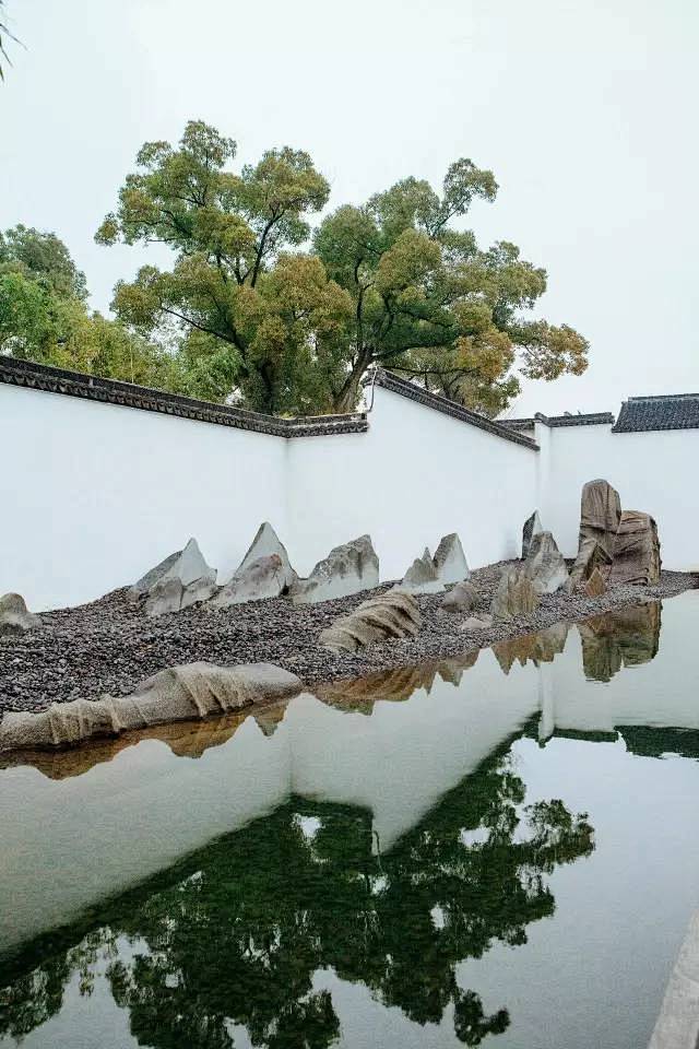 苏州博物馆片石假山(蔡小川 摄)