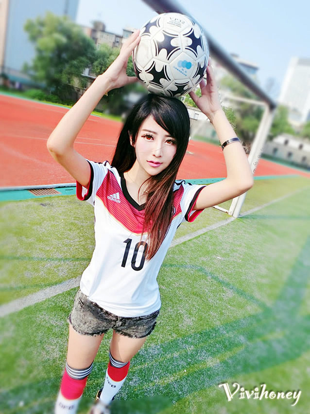 2014世界杯足球宝贝夏小薇01