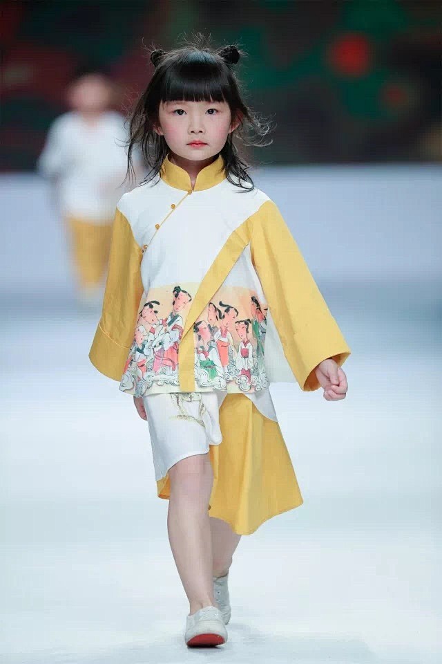 童装汉服