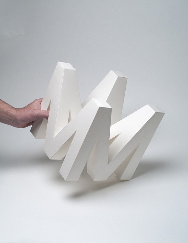 4D英文字母设计-西班牙巴塞罗那Lo Siento设计