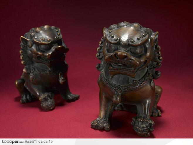 中国古代传统青铜器狮子对狮