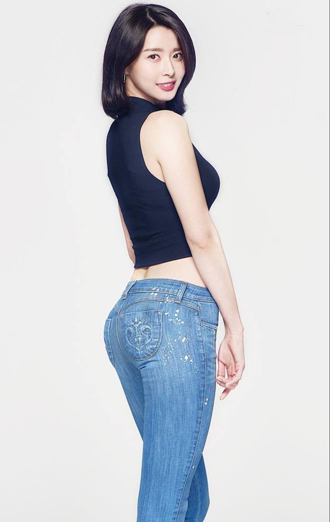 韩国美女权娜拉死鬼死鬼