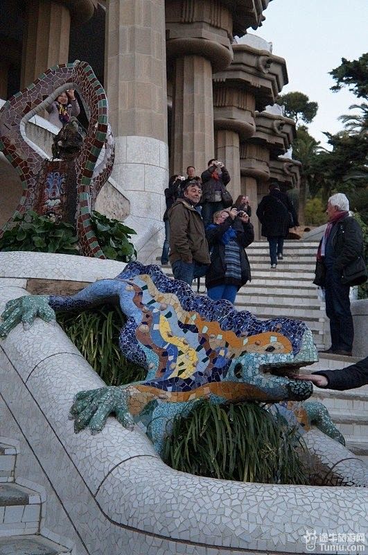 十天 一早,我们整理好行李直奔巴塞罗那机场, 在