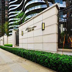 围墙-花瓣网|陪你做生活的设计师 典 顶级豪宅 大区 跌水景墙 灯具
