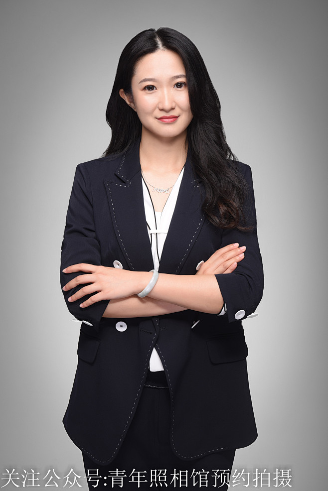好看职业工作照正面职业照工作宣传照职业形象照女大气女生职业装形象