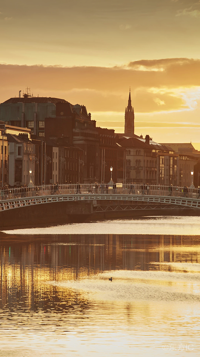 爱尔兰是一个高度发达的资本主义国家,也是欧