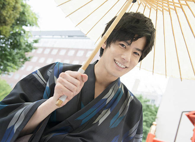 是个九月采集到岩永彻也 岩永彻也 假面骑士ex-aid 虾饺 檀黎斗 和服