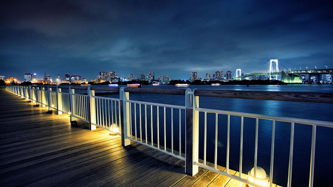 城市夜晚灯静谧安静桥天空风景桌面壁纸