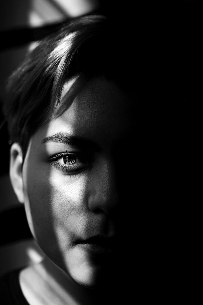 grayscalephotoofwoman