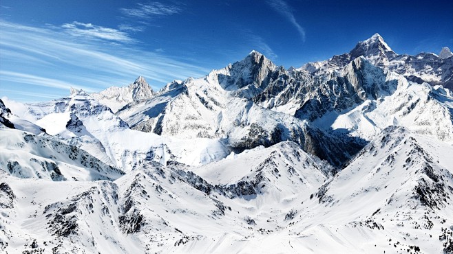 高清晰雪山壁纸封面大图