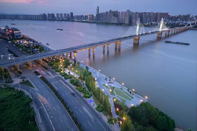 长沙湘江西岸商业v商业景观带/GVL怡境国际设安徽省望江建筑设计院图片