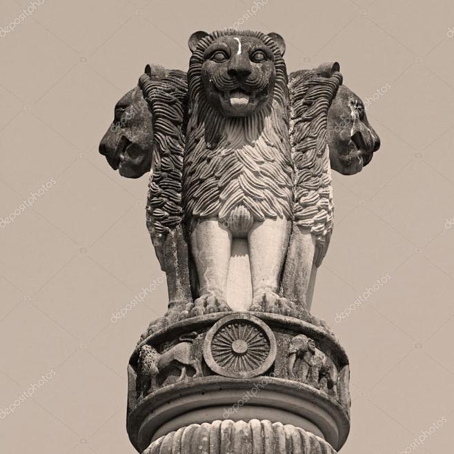 雕塑的国徽的印度四个狮子象征力量勇气骄傲和信心圆算盘上的休息公园