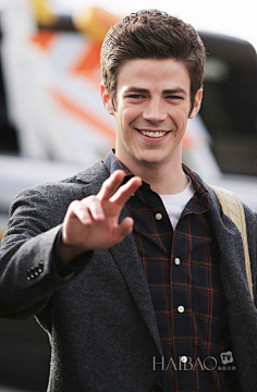 com 格兰特·古斯汀 (grant gustin) 在美剧《闪电侠》现场 pic.