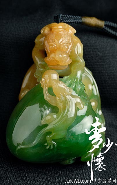 采自Lynn的花瓣画板 华物色。这是啥。