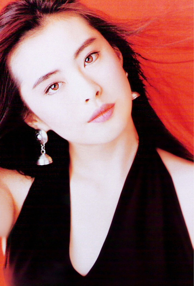 王祖贤(1967年1月31日出生),英文名Joey 