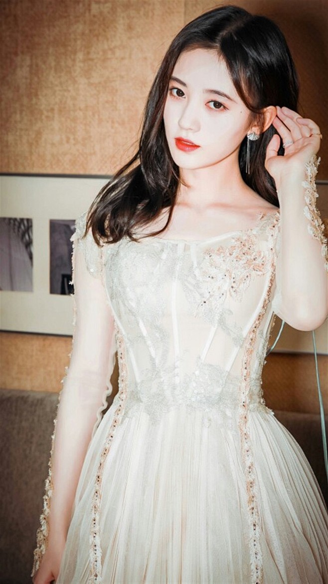 鞠婧祎