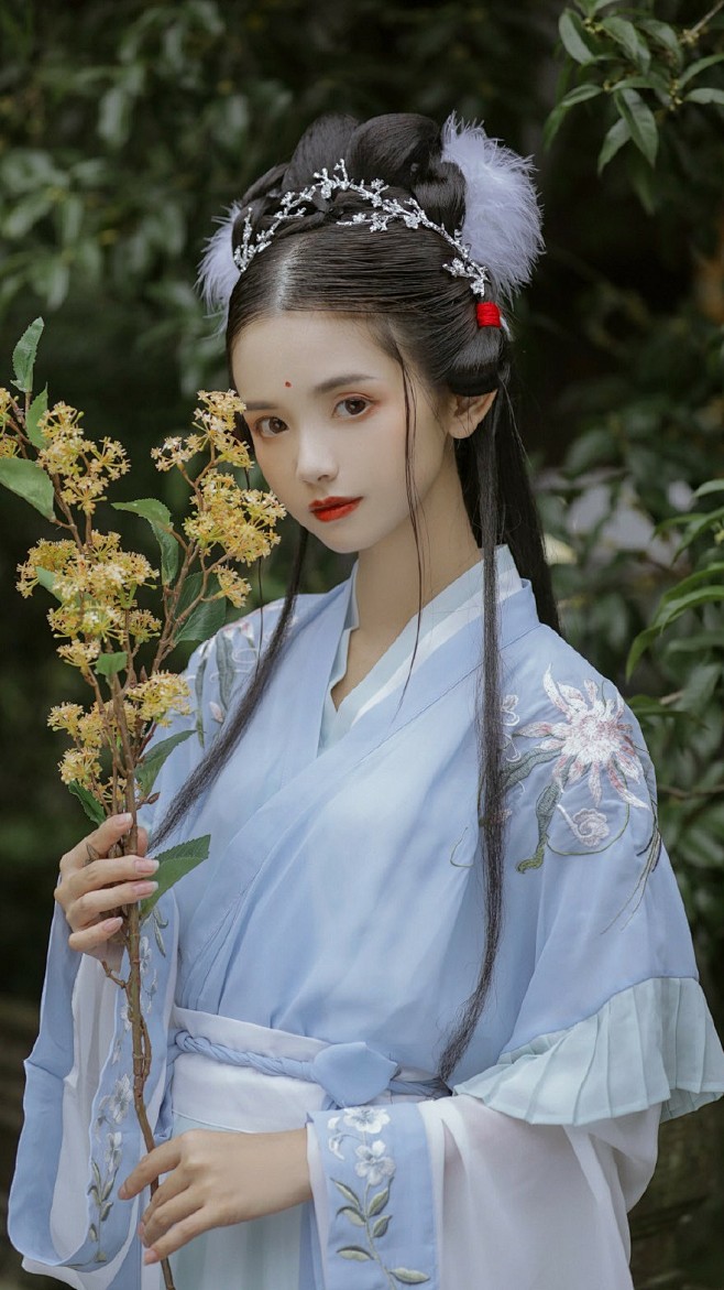 尤歌YAN采集到汉服