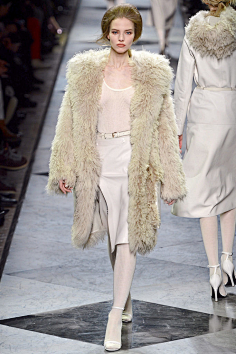 com 【巴黎时装周】loewe 2013秋冬流行发布 zhan.renren.