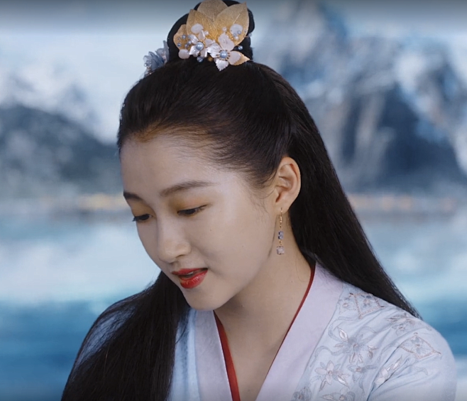 与世无争对与错采集于2021-01-23 13:18:17我就是这般女子 关晓彤古风