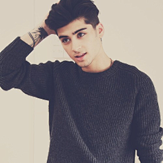 半梦毒药采集到泽恩 马利克 zayn-malik-shirtless-tattoos-picture