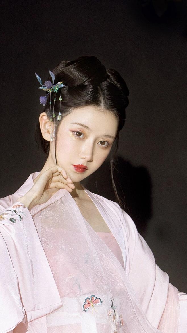 花开花落花无悔,缘来缘去缘如水。花谢为花开