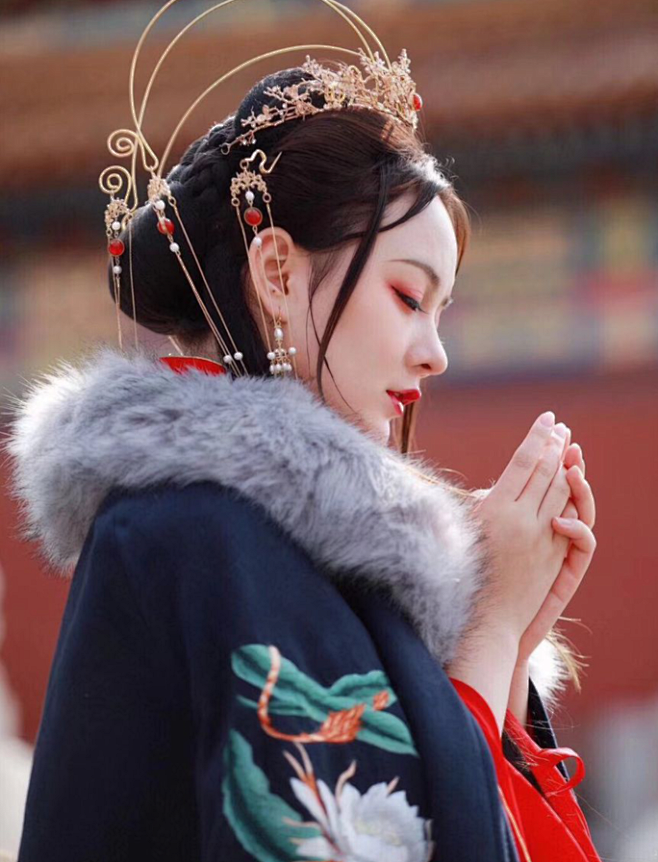 汉服鉴赏参考图集绘画 服饰 唯美古风中式写真