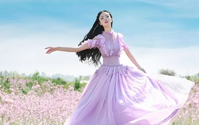 紫衣美女
