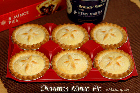 com ▲正统的mince pie上都有星星烙印,  如圣诞树顶必定会有的五角星