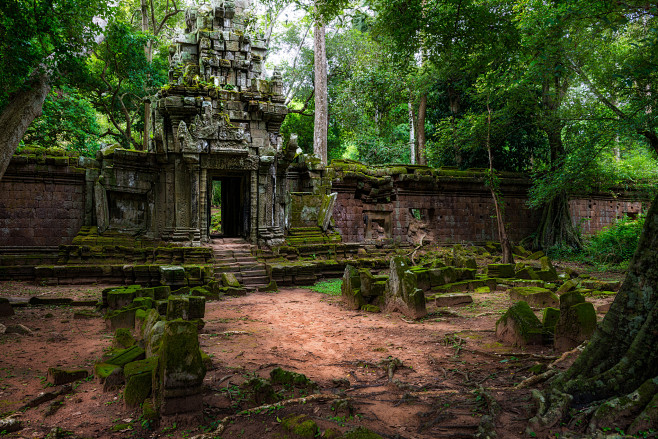 the ruins of angkor .