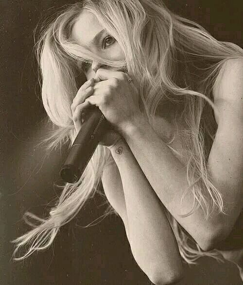 艾薇儿吧_百度贴吧