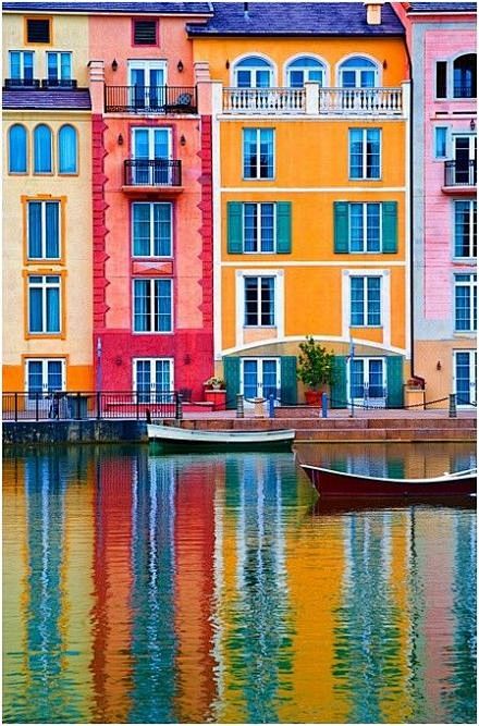 意大利威尼斯波托菲诺的彩色房子