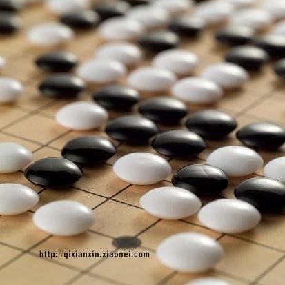 人生如棋局因为落子无悔所以步步惊心有人落子如飞有人举棋不定只为了