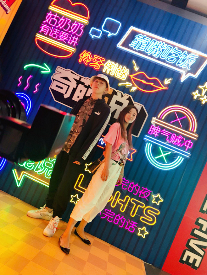 【#奇葩说第五季# 地铁快闪角,速速来打卡!】从