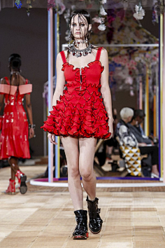 com 亚历山大·麦昆 (alexander mcqueen) 2017早秋女装系列 pic.