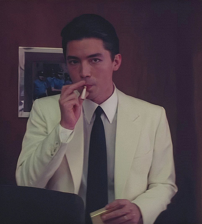 尊龙西装龙你喜欢的样子他都有本系列照片来自1985年电影龙年含滤镜