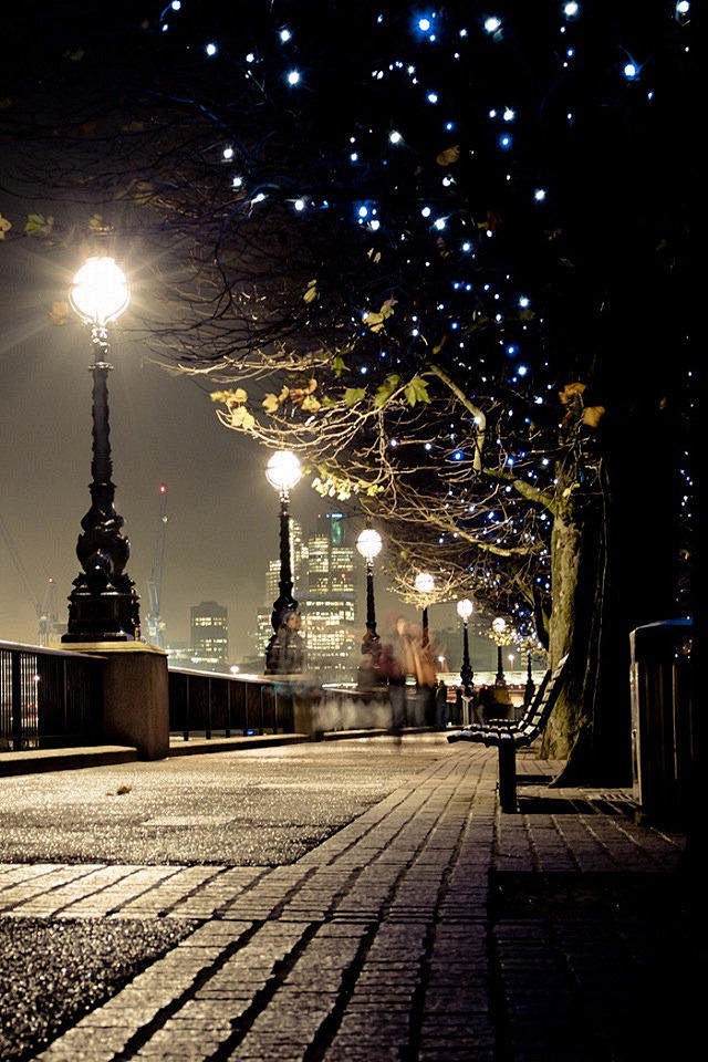 非主流唯美街道风景640x960高清壁纸苹果iphone4s锁屏图片