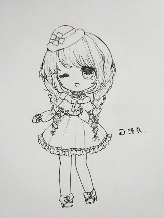 手绘线稿q版女孩